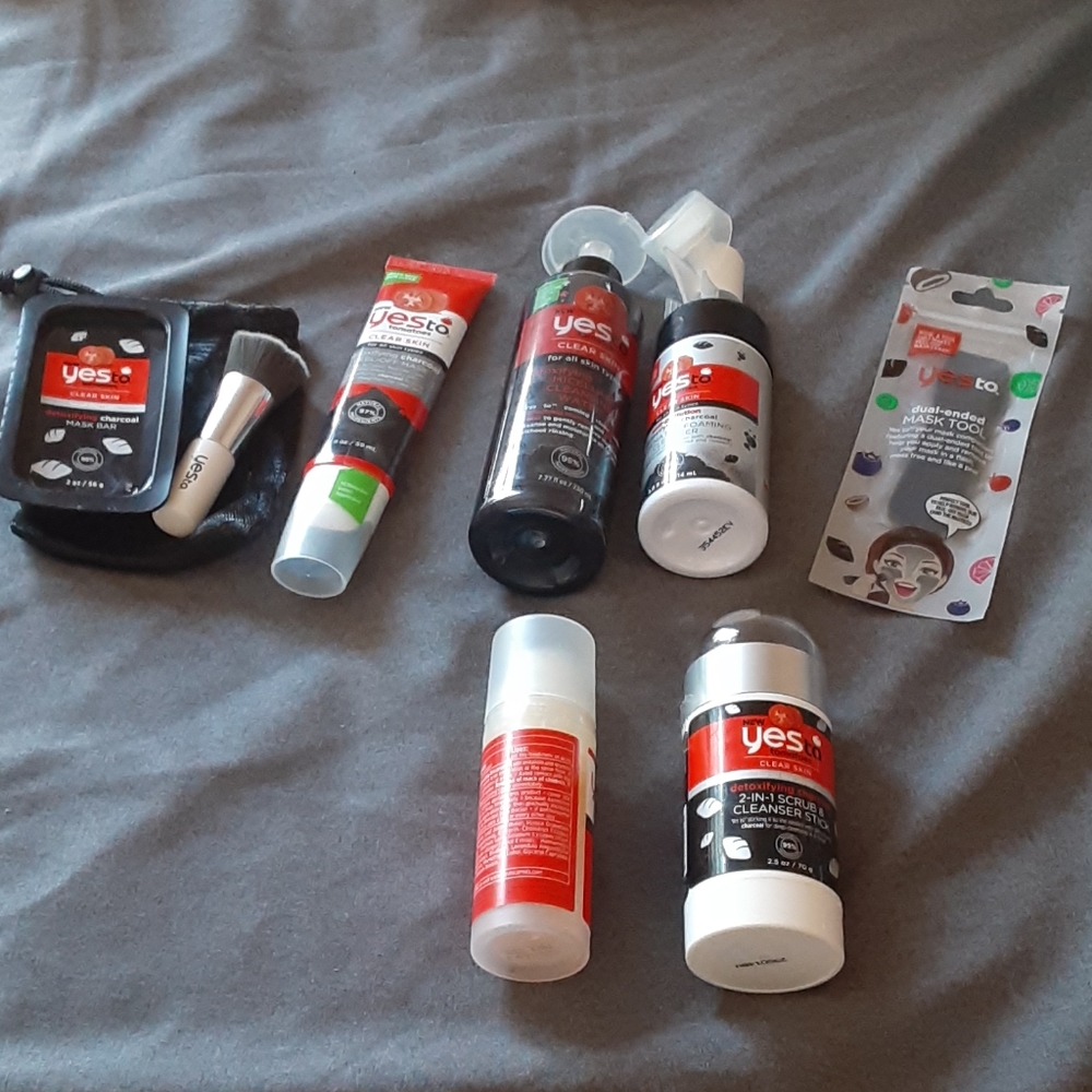 YesTo Tomatoes Skincare Bundle